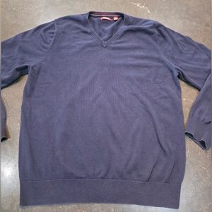 Izod Men's V-Neck Sweater in Navy